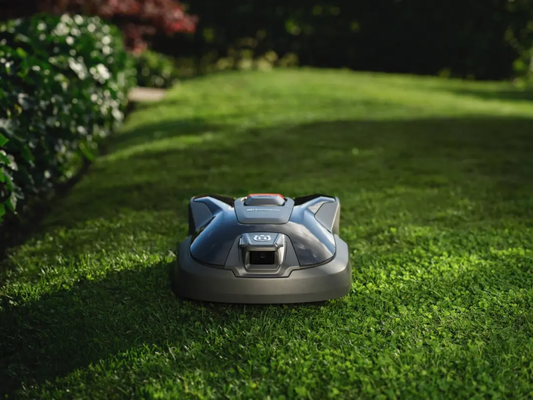 Husqvarna Automower 308V recension 2026: slinglös för 800 m²